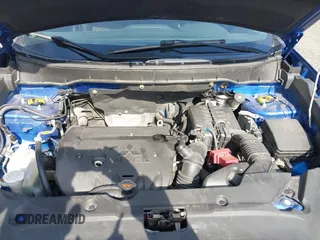 2017 Mitsubishi Outlander ES z VIN JA4AR3AUXHZ007018, wystawiony jako IAAI lot #41790311 z przebiegiem 142 299 mil mil oraz . Historia ofert i sprzedaży dostępna na DreamBid. Obrazek 10.