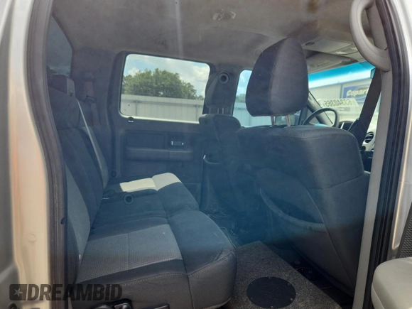 2008 Ford F-150 XL z VIN 1FTRW12W28FB36278, wystawiony jako Copart lot #63340365 z przebiegiem 230 890 mil mil oraz Czysty tytuł • Clean title. Historia ofert i sprzedaży dostępna na DreamBid. Obrazek 10.