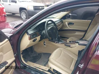 2007 BMW 3 Series 328xi z VIN WBAVC73577KP35907, wystawiony jako IAAI lot #41855762 z przebiegiem 159 594 mil mil oraz . Historia ofert i sprzedaży dostępna na DreamBid. Obrazek 5.