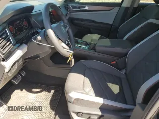 2024 Volkswagen Atlas Peak Edition SE z VIN 1V2CR2CAXRC568110, wystawiony jako Copart lot #48893395 z przebiegiem 10 441 mil mil oraz Nie do naprawy • Non repairable. Historia ofert i sprzedaży dostępna na DreamBid. Obrazek 7.