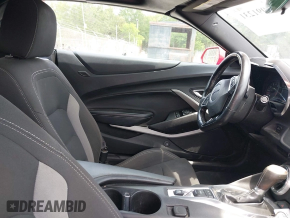 2019 Chevrolet Camaro 1LT with VIN 1G1FB3DS4K0127377, listed as a IAAI auction lot 42091231 with 122,599 mi miles. Bid and sale history available at carsss.com. Image 5.