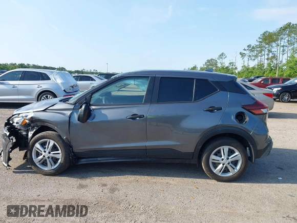 2023 Nissan Kicks S z VIN 3N1CP5BV2PL487717, wystawiony jako IAAI lot #42228018 z przebiegiem 44 419 mil mil oraz . Historia ofert i sprzedaży dostępna na DreamBid. Obrazek 14.
