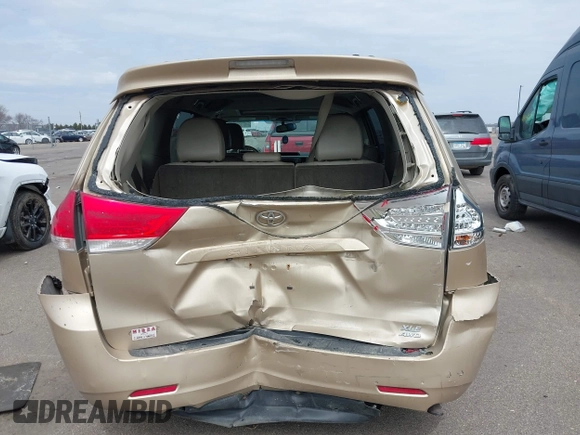 2013 Toyota Sienna XLE with VIN 5TDDK3DC4DS055796, listed as a IAAI auction lot 41993530 with 256,735 mi miles and . Bid and sale history available at DreamBid. Image 16.