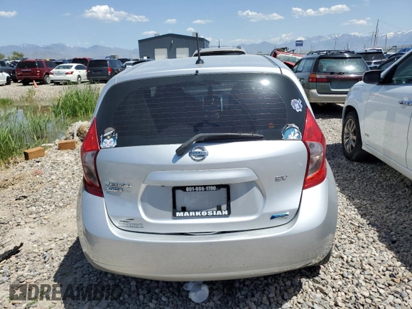 2016 Nissan Note S with VIN 3N1CE2CP5GL382223, listed as a Copart auction lot 56426495 with 130,848 mi miles and Salvage title. Bid and sale history available at DreamBid. Image 6.