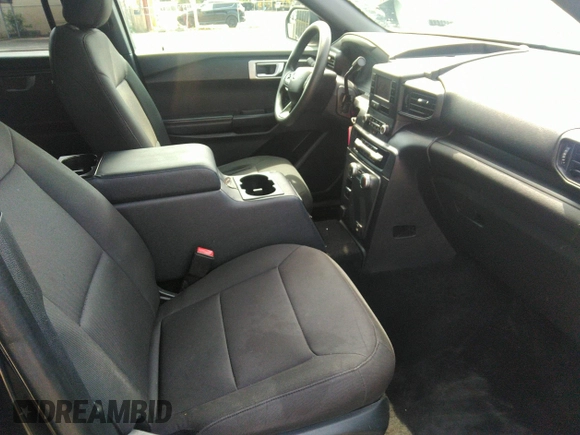 2021 Ford Police Interceptor Utility z VIN 1FM5K8AB6MGB46944, wystawiony jako IAAI lot #42265552 z przebiegiem 100 869 mil mil oraz . Historia ofert i sprzedaży dostępna na DreamBid. Obrazek 5.