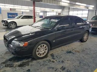2004 Volvo S60 with VIN YV1RS61TX42377209, listed as a Copart auction lot 87611085 with 124,523 mi miles and Salvage Title. Bid and sale history available at carsss.com. Image 1.
