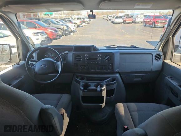 2013 Ford Econoline Passenger XL with VIN 1FBSS3BL2DDA04310, listed as a Copart auction lot 89328785 with 211,391 mi miles and Clean Title. Bid and sale history available at DreamBid. Image 9.