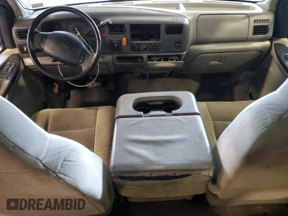 2001 Ford F-250 XL with VIN 1FTNW21F21EB83957, listed as a Copart auction lot 61602715 with 205,738 mi miles and Salvage title. Bid and sale history available at DreamBid. Image 8.