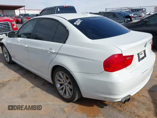 2011 BMW 3 Series 328i с VIN WBAPH7C54BE682973, выставлен на аукционе IAAI как лот 42235227 с пробегом 141 576 миль миль и . История ставок и продаж доступна на DreamBid. Изображение 3.