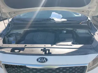 2015 Kia Sedona LX with VIN KNDMB5C10F6027850, listed as a IAAI auction lot 42010344 with 127,019 mi miles. Bid and sale history available at carsss.com. Image 10.