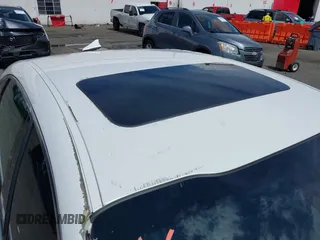 2019 Kia K900 z VIN KNAS34J66K6010426, wystawiony jako IAAI lot #42107537 z przebiegiem 68 601 mil mil oraz . Historia ofert i sprzedaży dostępna na DreamBid. Obrazek 18.