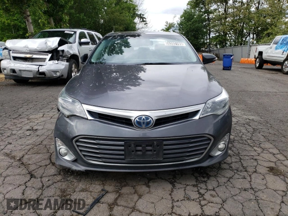 2014 Toyota Avalon Limited z VIN 4T1BD1EB4EU030790, wystawiony jako Copart lot #55202195 z przebiegiem 143 222 mil mil oraz Czysty tytuł • Clean title. Historia ofert i sprzedaży dostępna na DreamBid. Obrazek 5.
