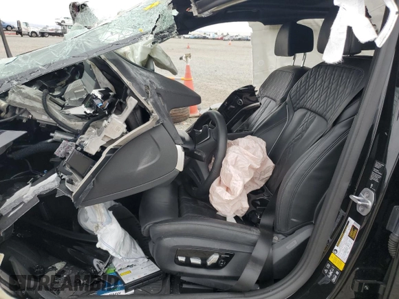 2019 BMW 5 Series M550i xDrive with VIN WBAJB9C53KB464298, listed as a Copart auction lot 59892105 with Not provided miles and Salvage title. Bid and sale history available at DreamBid. Image 7.