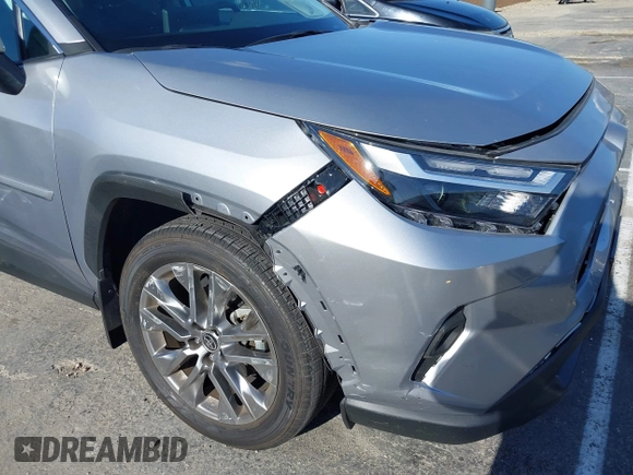 2024 Toyota RAV4 XLE Premium с VIN 2T3C1RFV0RC272866, выставлен на аукционе IAAI как лот 42249629 с пробегом 12 765 миль миль и . История ставок и продаж доступна на DreamBid. Изображение 18.