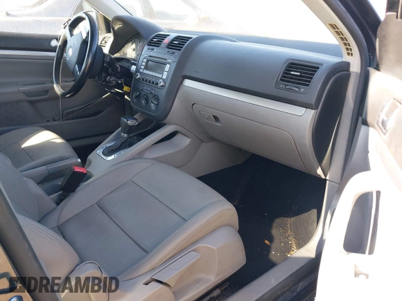 2008 Volkswagen Jetta SE with VIN 3VWRZ71K38M035479, listed as a IAAI auction lot 41399776 with 125,283 mi miles and . Bid and sale history available at DreamBid. Image 5.