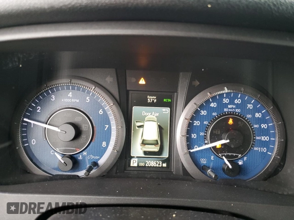 2018 Toyota Sienna XLE Auto Access Seat with VIN 5TDYZ3DC4JS913230, listed as a Copart auction lot 52383965 with 208,623 mi miles and Salvage Title. Bid and sale history available at carsss.com. Image 9.