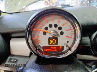 2012 MINI Hardtop z VIN WMWSU3C54CT543437, wystawiony jako Copart lot #60613355 z przebiegiem 43 932 mil mil oraz Szkoda całkowita • Salvage title. Historia ofert i sprzedaży dostępna na DreamBid. Obrazek 9.