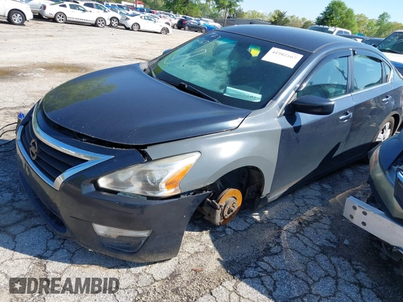 2014 Nissan Altima 2.5 with VIN 1N4AL3APXEC289585, listed as a IAAI auction lot 41982167 with 238,188 mi miles. Bid and sale history available at carsss.com. Image 2.