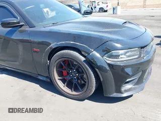 2019 Dodge Charger SRT Hellcat z VIN 2C3CDXL91KH749445, wystawiony jako IAAI lot #42300340 z przebiegiem 68 224 mil mil oraz . Historia ofert i sprzedaży dostępna na DreamBid. Obrazek 6.