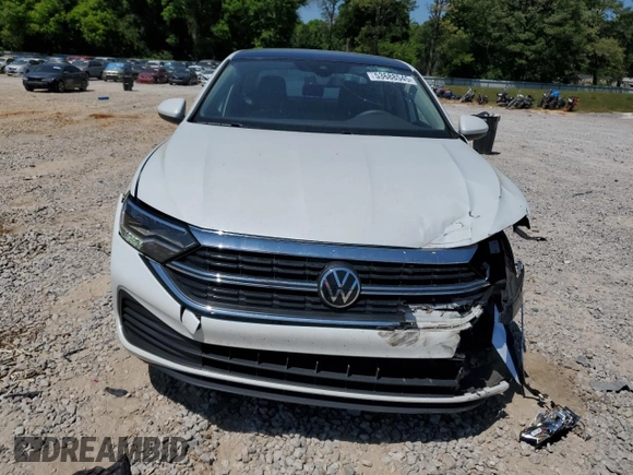2024 Volkswagen Jetta SE z VIN 3VW7M7BU4RM065632, wystawiony jako Copart lot #53688545 z przebiegiem 18 766 mil mil oraz Szkoda całkowita • Salvage title. Historia ofert i sprzedaży dostępna na DreamBid. Obrazek 5.