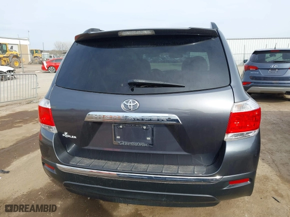 2013 Toyota Highlander with VIN 5TDZK3EH3DS142136, listed as a IAAI auction lot 41801734 with 158,735 mi miles. Bid and sale history available at carsss.com. Image 17.