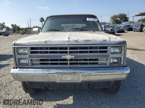 1987 Chevrolet Blazer z VIN 1GNEV18C0HF122644, wystawiony jako Copart lot #60716955 z przebiegiem 69 232 mil mil oraz Czysty tytuł • Clean title. Historia ofert i sprzedaży dostępna na DreamBid. Obrazek 5.