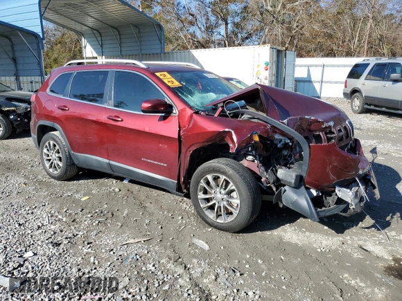 2019 Jeep Cherokee Latitude Plus with VIN 1C4PJLLN3KD147512, listed as a Copart auction lot 85783124 with 109,606 mi miles and Salvage title. Bid and sale history available at DreamBid. Image 4.
