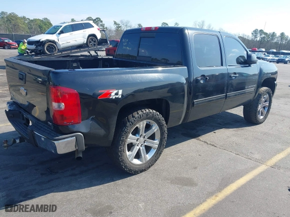 2009 Chevrolet Silverado 1500 LTZ with VIN 3GCEK33389G167139, listed as a IAAI auction lot 41490632 with 221,604 mi miles. Bid and sale history available at carsss.com. Image 4.