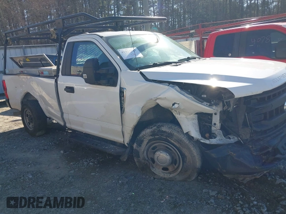 2020 Ford F-250 XL z VIN 1FTBF2A68LED11169, wystawiony jako IAAI lot #41415527 z przebiegiem 68 232 mil mil oraz . Historia ofert i sprzedaży dostępna na DreamBid. Obrazek 1.