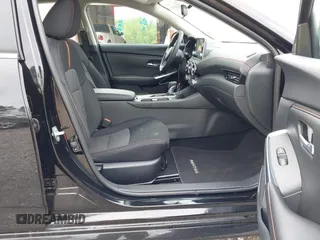 2025 Nissan Sentra SR with VIN 3N1AB8DV9SY292455, listed as a IAAI auction lot 42118993 with 4,022 mi miles and . Bid and sale history available at DreamBid. Image 5.