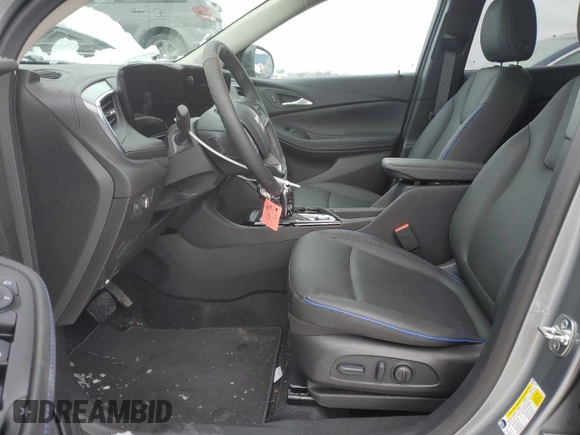 2025 Buick Encore GX Sport Touring с VIN KL4AMDSL2SB028827, выставлен на аукционе Copart как лот 46407335 с пробегом 5 901 миль миль и Списание • Salvage title. История ставок и продаж доступна на DreamBid. Изображение 7.