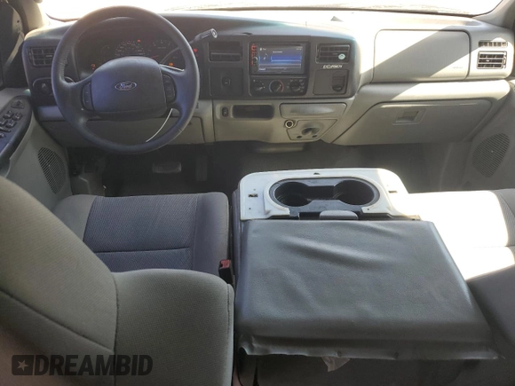 2005 Ford Excursion Special Serv with VIN 1FMNU40L65EB83177, listed as a Copart auction lot 54271885 with 147,145 mi miles and Salvage Title. Bid and sale history available at DreamBid. Image 8.