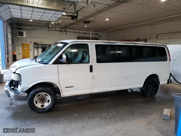 2004 Chevrolet Express Passenger with VIN 1GAHG39U341239136, listed as a Copart auction lot 74370344 with 217,839 mi miles and Salvage Title. Bid and sale history available at carsss.com. Image 1.