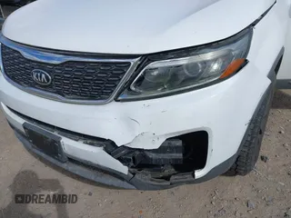 2015 Kia Sorento LX with VIN 5XYKT4A75FG608229, listed as a IAAI auction lot 40395853 with 81,115 mi miles. Bid and sale history available at carsss.com. Image 6.
