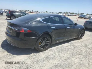 2013 Tesla Model S Performance с VIN 5YJSA1DP8DFP13075, выставлен на аукционе Copart как лот 59575955 с пробегом 106 169 миль миль и Чистый • Clean title. История ставок и продаж доступна на DreamBid. Изображение 3.
