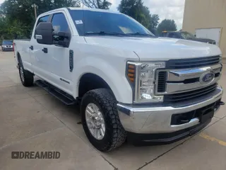 2019 Ford F-250 XL z VIN 1FT7W2BTXKED46997, wystawiony jako IAAI lot #42737714 z przebiegiem 124 075 mil mil oraz . Historia ofert i sprzedaży dostępna na DreamBid. Obrazek 2.