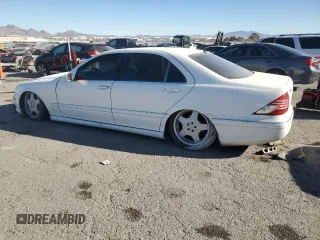 2002 Mercedes-Benz S-Class 4.3L with VIN WDBNG70J42A284800, listed as a Copart auction lot 87298664 with 186,866 mi miles and Salvage Title. Bid and sale history available at carsss.com. Image 2.