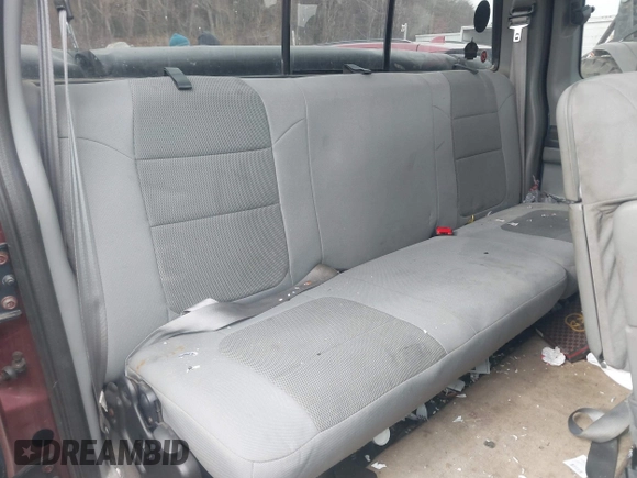 2005 Ford F-250 XL с VIN 1FTSX21535EA27133, выставлен на аукционе IAAI как лот 41305022 с пробегом 179 174 миль миль и . История ставок и продаж доступна на DreamBid. Изображение 8.