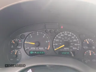 1998 Chevrolet Blazer LS with VIN 1GNCT18W5WK236585, listed as a Copart auction lot 62900435 with 123,272 mi miles and Salvage title. Bid and sale history available at DreamBid. Image 9.