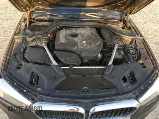 2019 BMW 5 Series 530i z VIN WBAJA5C54KG900736, wystawiony jako Copart lot #52232275 z przebiegiem 112 560 mil mil oraz Czysty tytuł • Clean title. Historia ofert i sprzedaży dostępna na DreamBid. Obrazek 11.