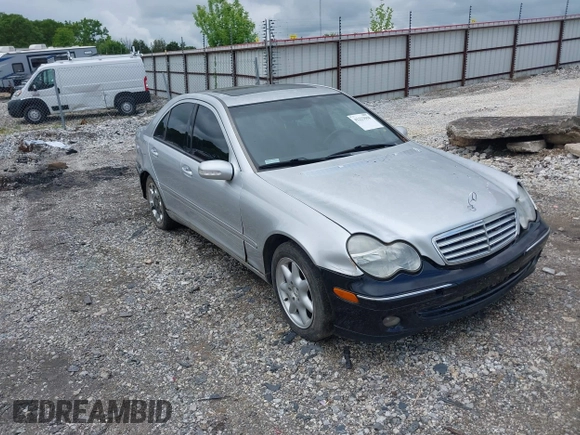 2001 Mercedes-Benz C 230/260/280/320 with VIN WDBRF61J81F074604, listed as a IAAI auction lot 42223558 with 95,164 mi miles and . Bid and sale history available at DreamBid. Image 1.