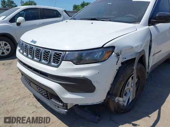 2024 Jeep Compass Sport с VIN 3C4NJDANXRT166403, выставлен на аукционе IAAI как лот 42248305 с пробегом 20 907 миль миль и . История ставок и продаж доступна на DreamBid. Изображение 19.
