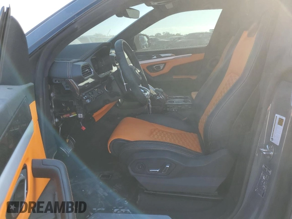 2022 Lamborghini Urus z VIN ZPBUA1ZL8NLA16768, wystawiony jako Copart lot #40152294 z przebiegiem 10 595 mil mil oraz Tytuł czysty. Historia ofert i sprzedaży dostępna na DreamBid. Obrazek 7.