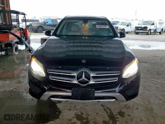2019 Mercedes-Benz GLC 300 with VIN WDC0G4JB2KF587198, listed as a Copart auction lot 60434795 with 74,546 mi miles and Salvage title. Bid and sale history available at DreamBid. Image 5.