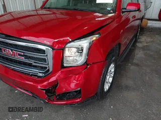 2015 GMC Yukon XL SLT with VIN 1GKS2HKC6FR501993, listed as a IAAI auction lot 41902491 with 205,669 mi miles. Bid and sale history available at carsss.com. Image 17.