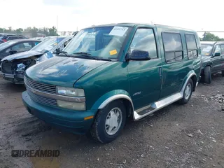 1999 Chevrolet Astro Cargo YF7 z VIN 1GBDM19W7XB184567, wystawiony jako IAAI lot #42422713 z przebiegiem 235 859 mil mil oraz . Historia ofert i sprzedaży dostępna na DreamBid. Obrazek 2.
