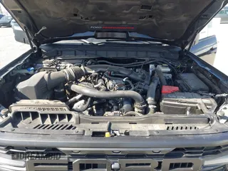 2023 Ford Bronco Raptor z VIN 1FMEE5JR4PLB08305, wystawiony jako IAAI lot #42114663 z przebiegiem 30 505 mil mil oraz . Historia ofert i sprzedaży dostępna na DreamBid. Obrazek 10.