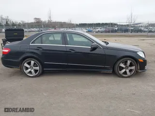 2013 Mercedes-Benz E-Class E 350 Luxury with VIN WDDHF8JB1DA738136, listed as a IAAI auction lot 41774836 with 181,846 mi miles. Bid and sale history available at carsss.com. Image 14.