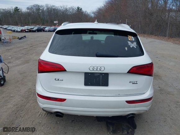 2015 Audi Q5 Premium with VIN WA1CFAFP6FA018604, listed as a IAAI auction lot 41919068 with 119,370 mi miles. Bid and sale history available at carsss.com. Image 16.