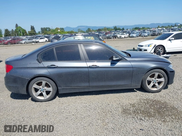 2014 BMW 3 Series 328i z VIN WBA3C1C58EK107050, wystawiony jako IAAI lot #42141433 z przebiegiem Nie podano mil oraz . Historia ofert i sprzedaży dostępna na DreamBid. Obrazek 12.